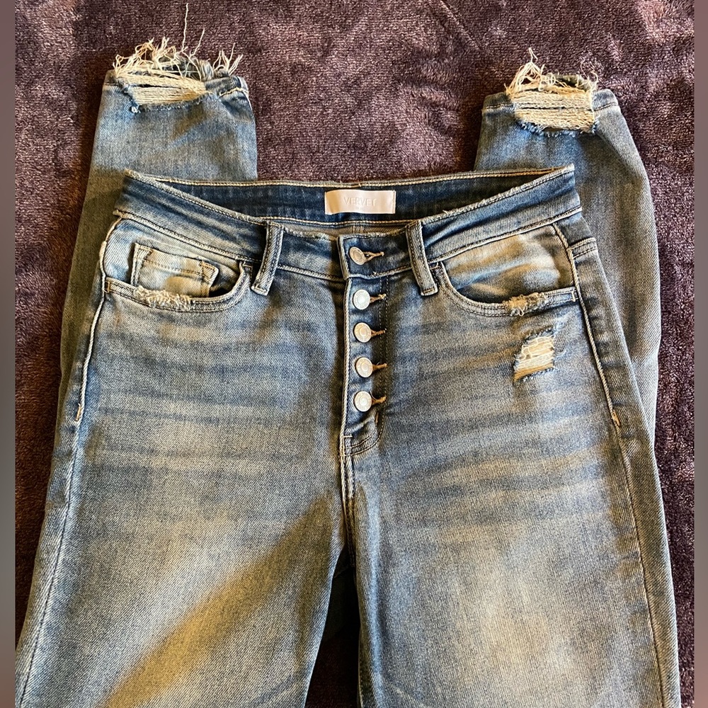 BRAND NEW Vervet Distressed Straight Leg Jeans